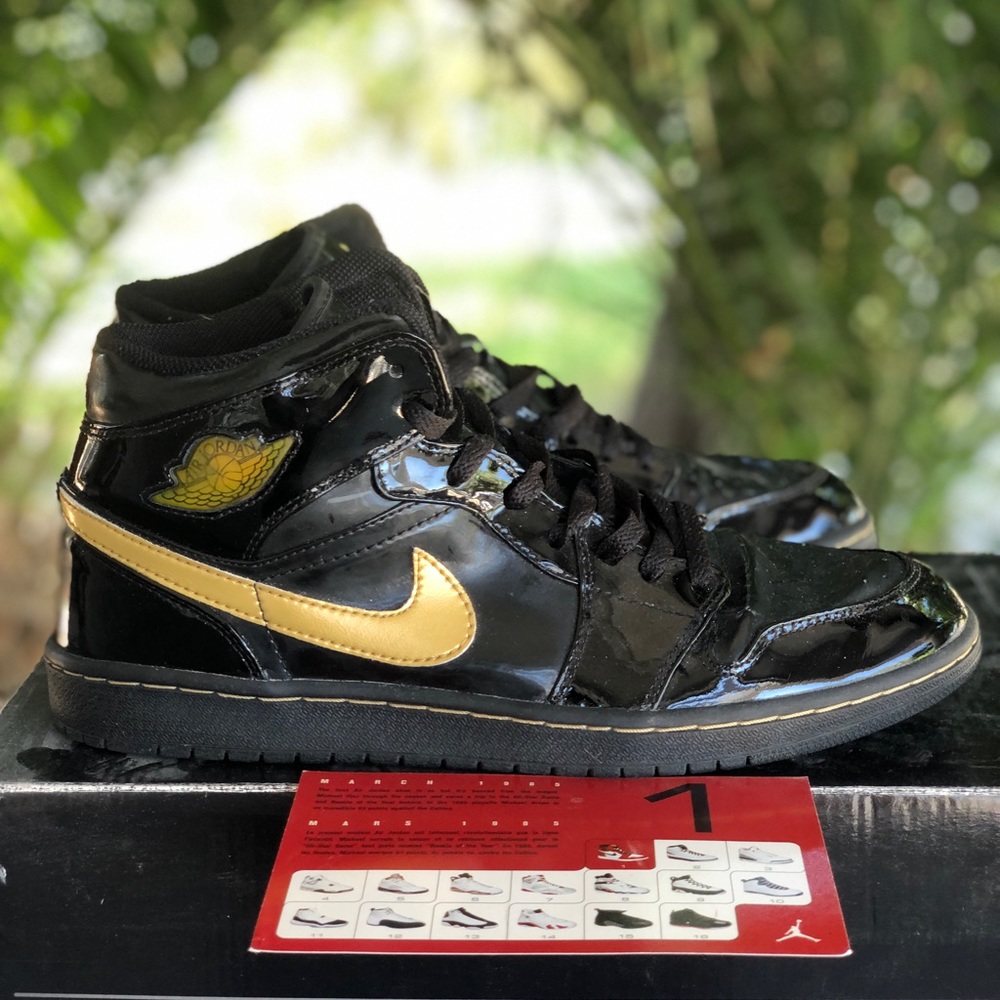 2003 Metallic Gold Jordan 1